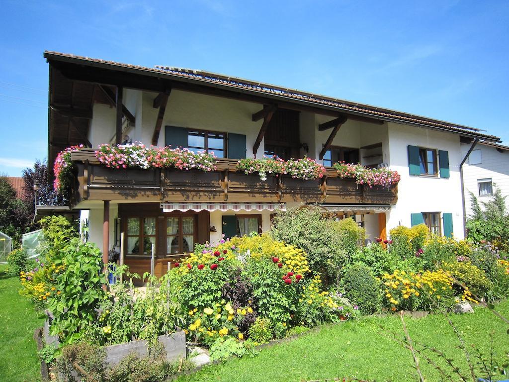 Gaestehaus Boeck In Rosshaupten Exterior foto